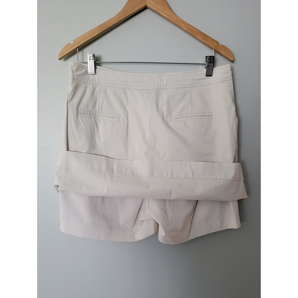 N'Vo by Lanctot Women's Tan Skort Size 10 - Picture 7 of 7
